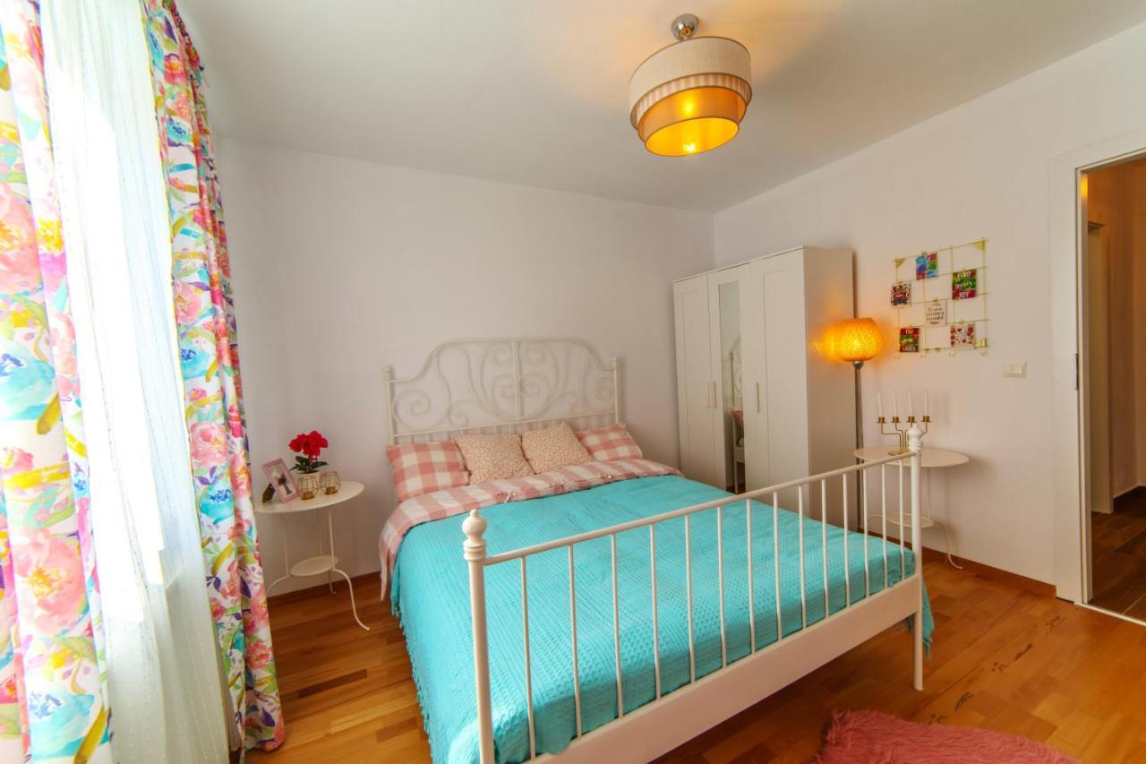 סיגישוארה Cozy Apartment מראה חיצוני תמונה